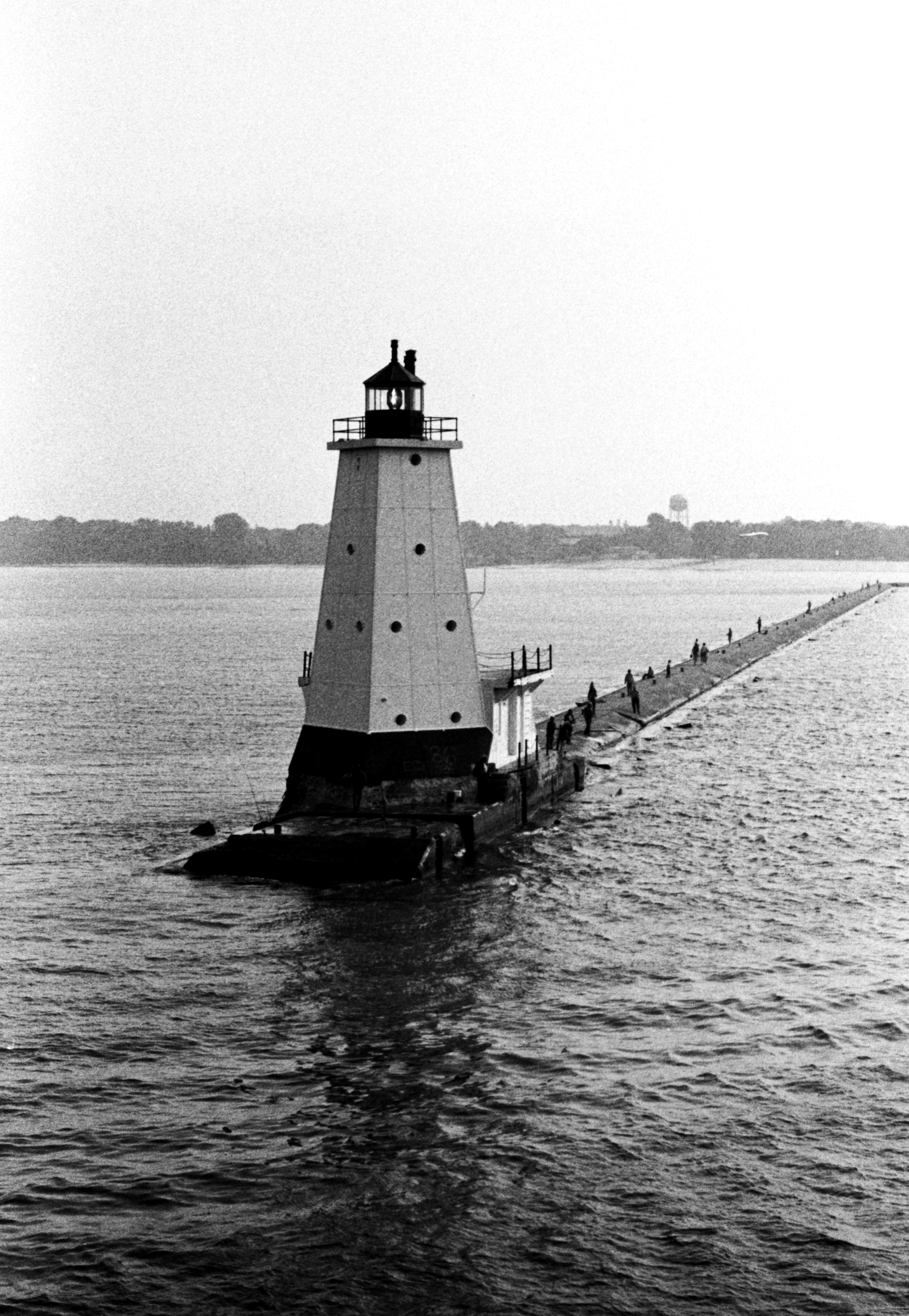 LUDDINGTON LIGHTHOUSE MI
